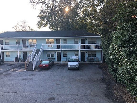 5th image of 221 Hampton Ave #16