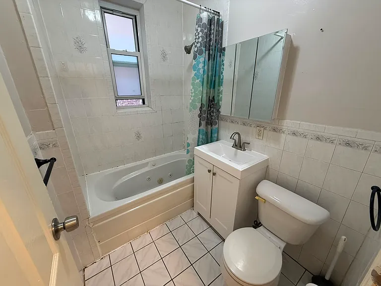 6607 Broadway #23E — Photo 8