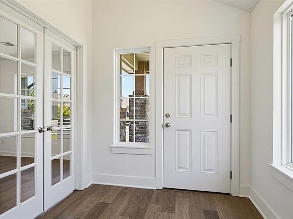 4th image of 440 Compass Dr