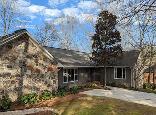 3610 Dunbarton Dr, Mountain Brook, AL 35223