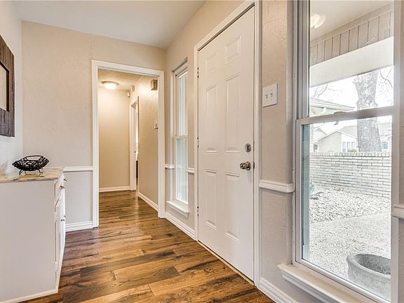 4th image of 16055 Longvista Dr
