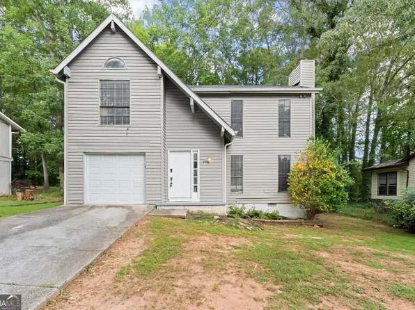 3948 Valley Brook Rd, Snellville, GA 30039