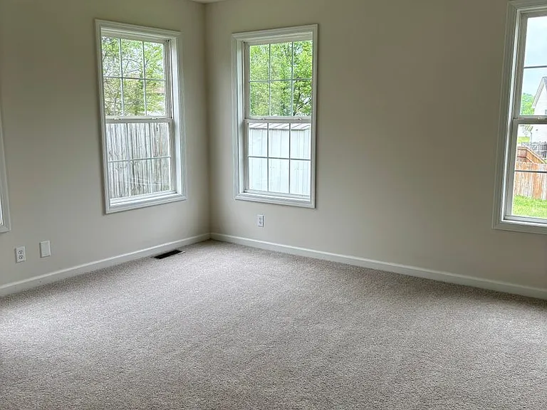 2863 Rome Ln — Photo 12