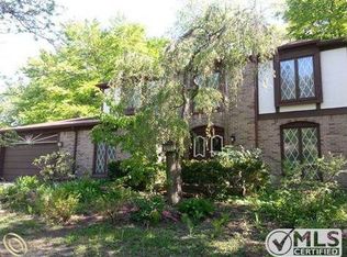 30197 Mayfair Rd, Farmington Hills, MI 48331