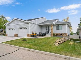 83 S Macewan Park Hts NW, Calgary, AB T3K3W6