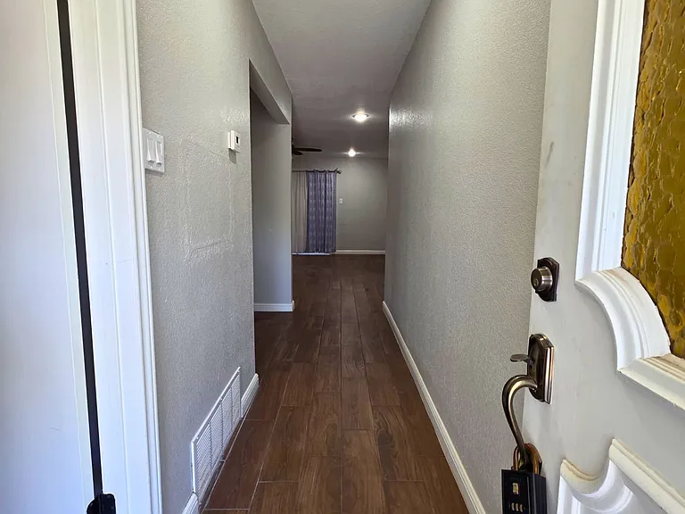 209 Eller Ave — Photo 3