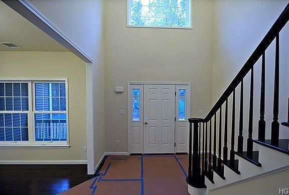 4th image of 78 Noelle Dr