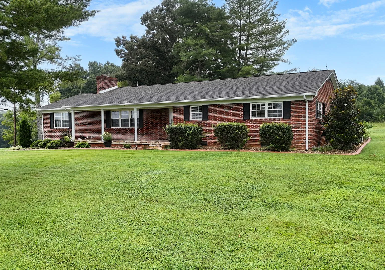 995 Leadmine Rd — Photo 4