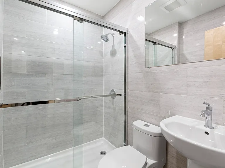 364 Menahan St #2 — Photo 6