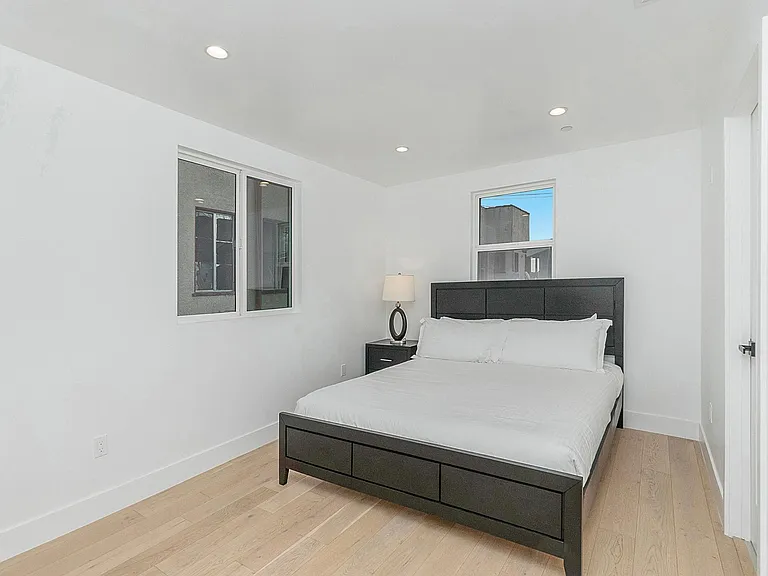 2452 1/2 Boulder St #2452 — Photo 8
