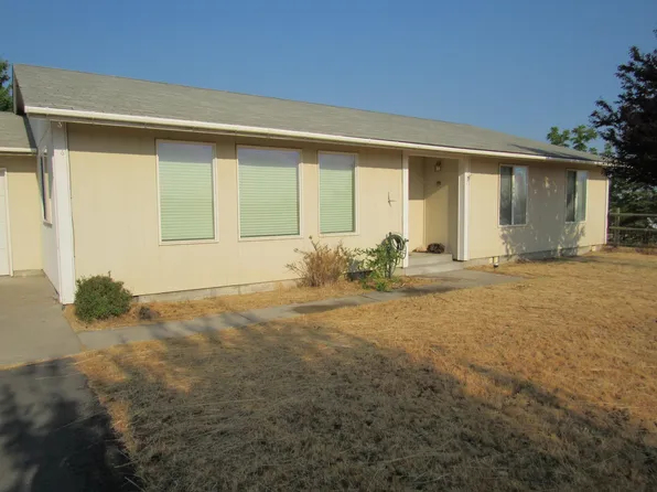 40 SW McGlohin Ln, Madras, OR 97741