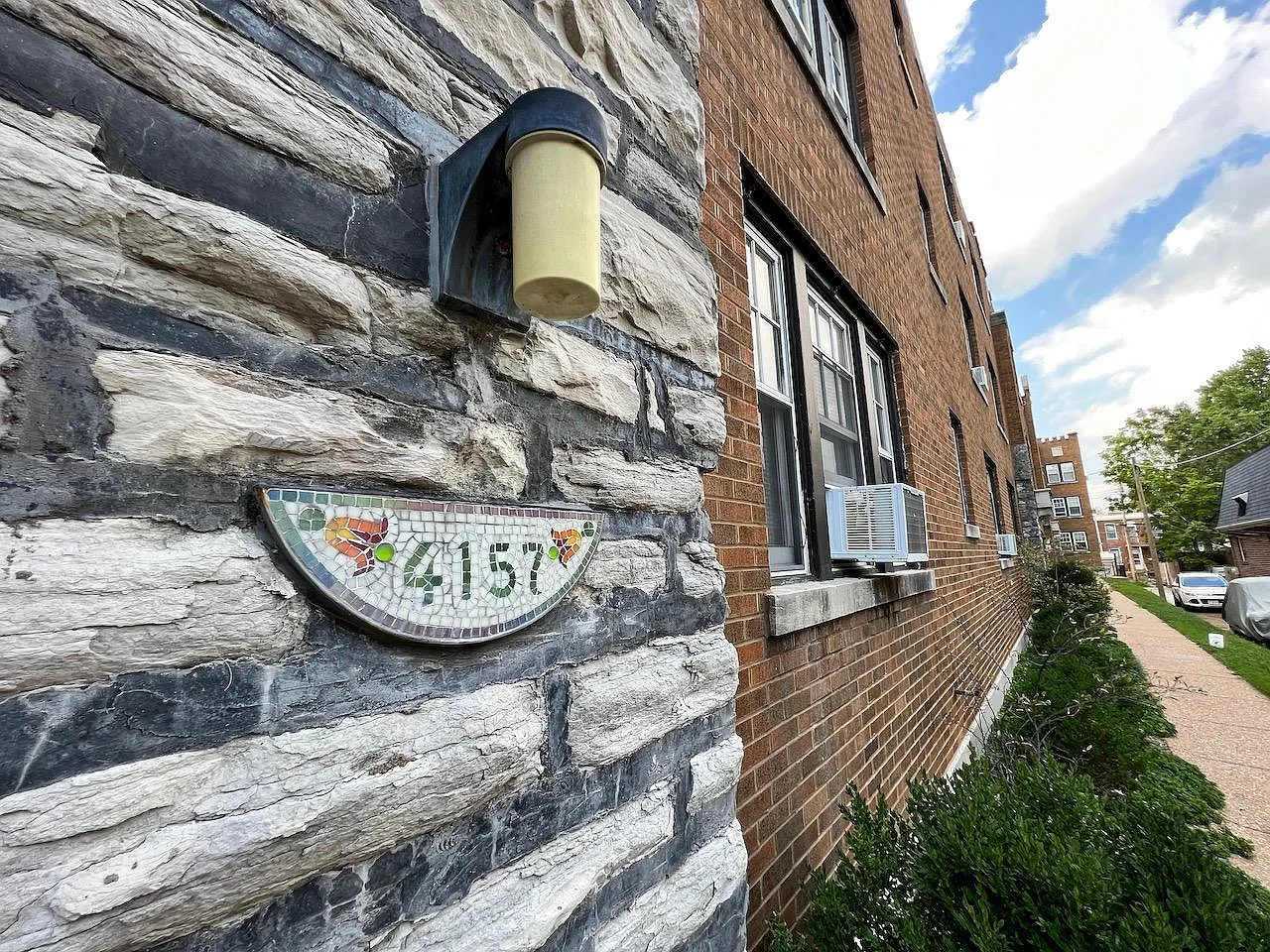 4155-63 Magnolia — Photo 3