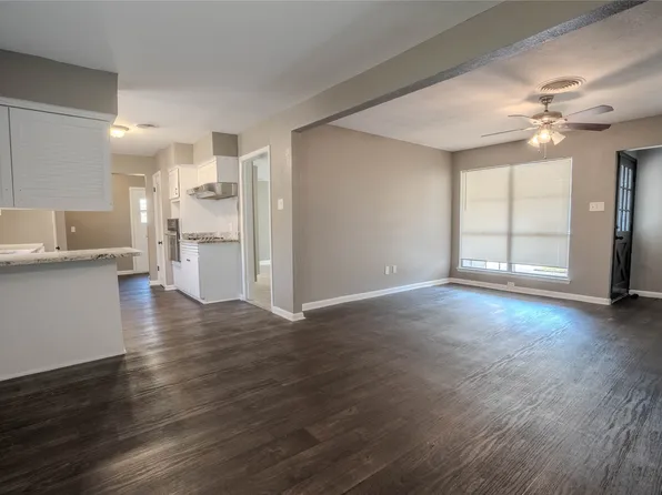 5712 Wentworth St, Fort Worth, TX 76132