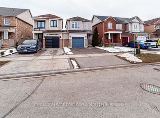 17 Robideau Pl, Whitby, ON L1R3G6