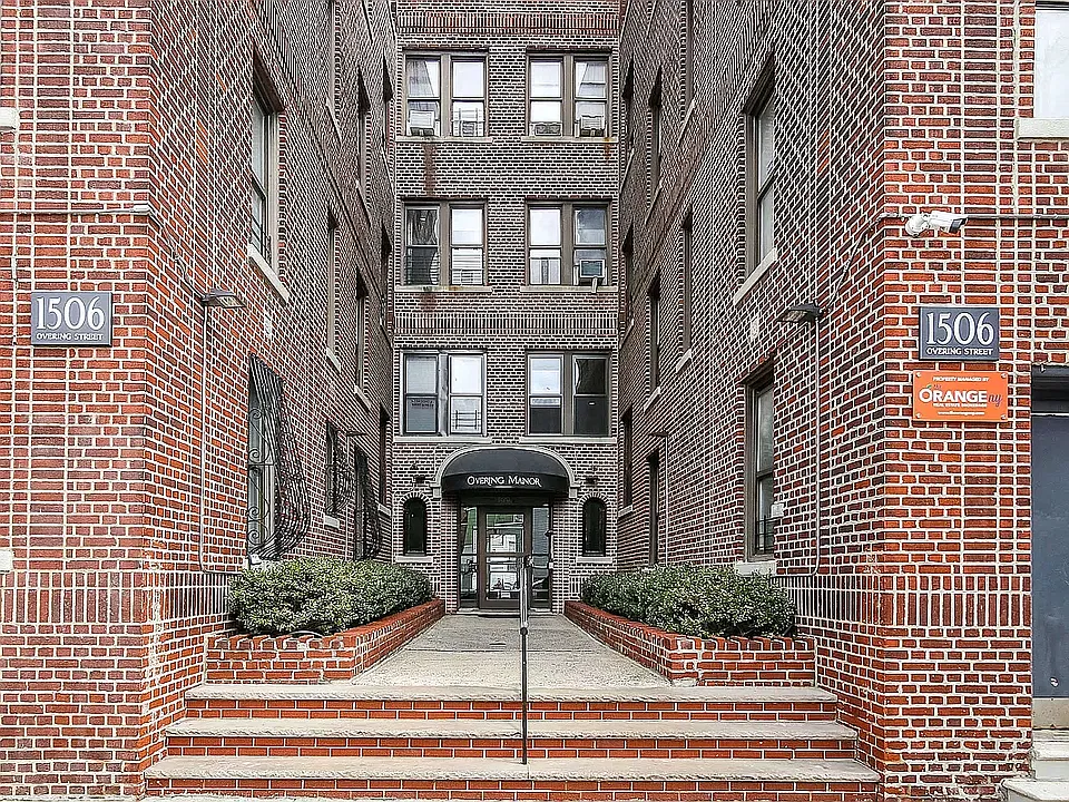 1506 Overing St #4A