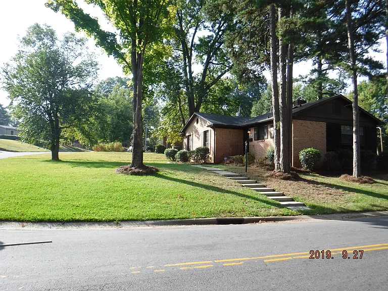 2400 Cartwright Pl — Photo 1