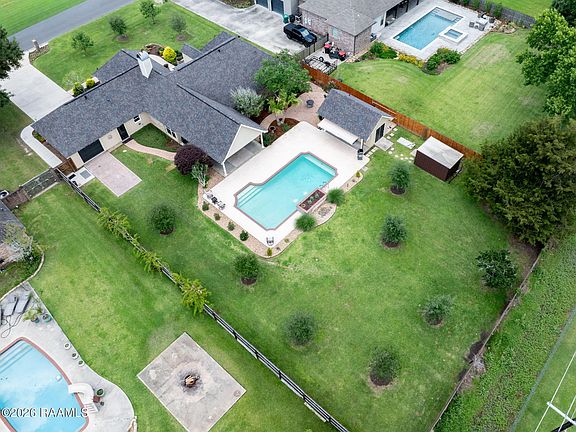 2nd image of 645 Bellevue Plantation Rd