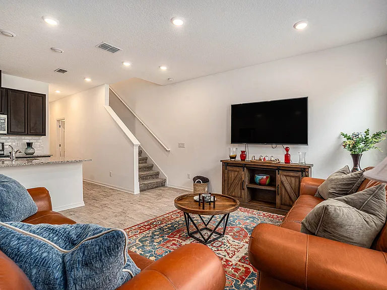 1105 Lady Gouldian Ct — Photo 17