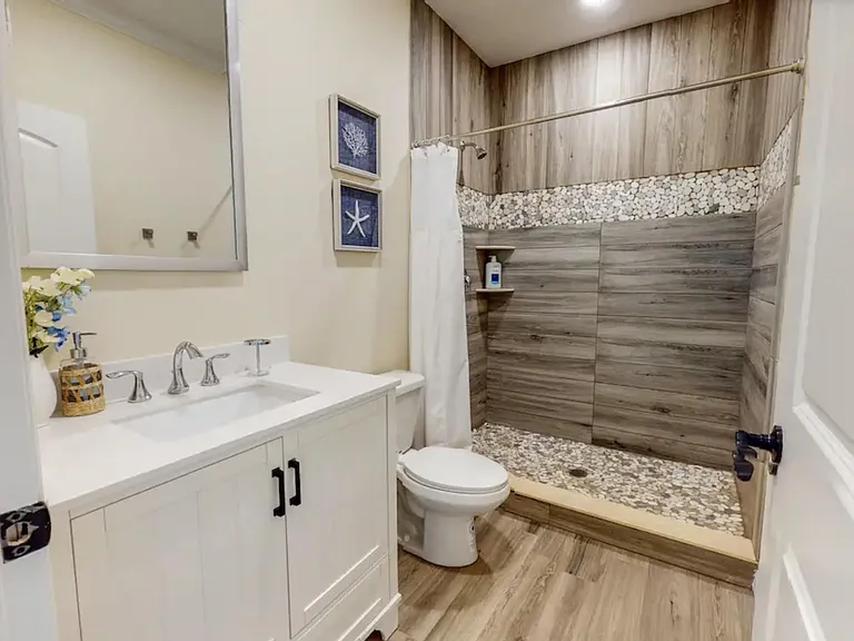 132 Sunrise Blvd — Photo 17