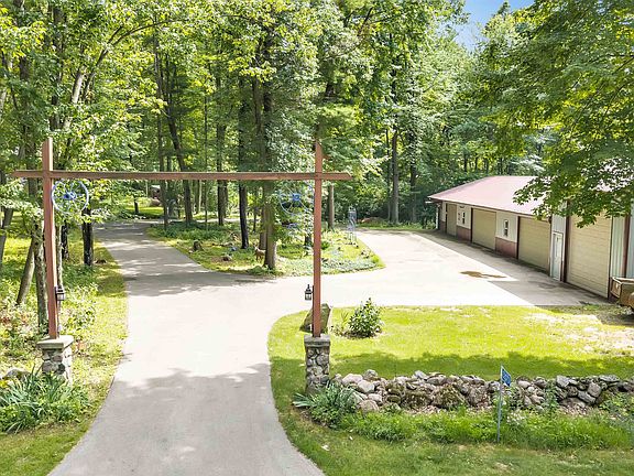 2nd image of E2073 Shady Dr