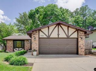 6511 Skylark Ln, Lincoln, NE 68516