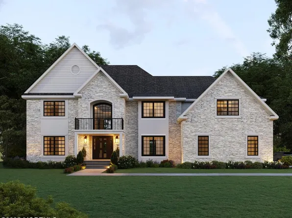 8 Hague Road, Freehold, NJ 07728