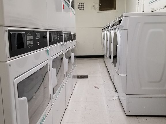 4th image of 37-14 Parsons Blvd #5