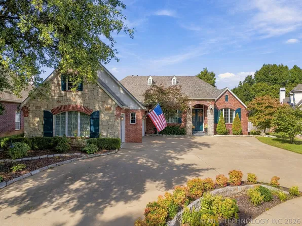 8707 E 104th St S, Tulsa, OK 74133