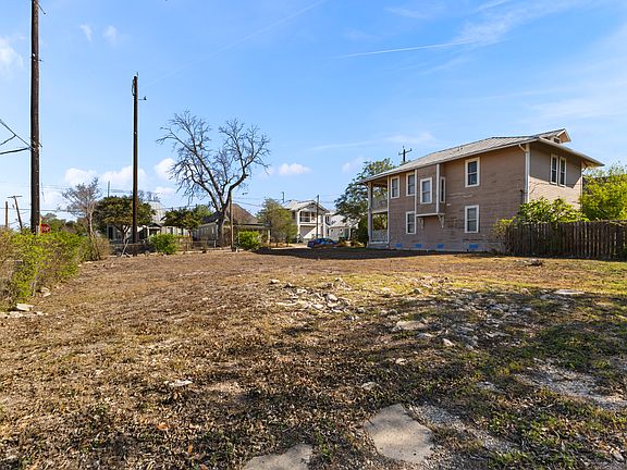3rd image of 602 Nolan St