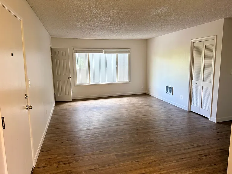 #158-1415 SE Cora St — Photo 2