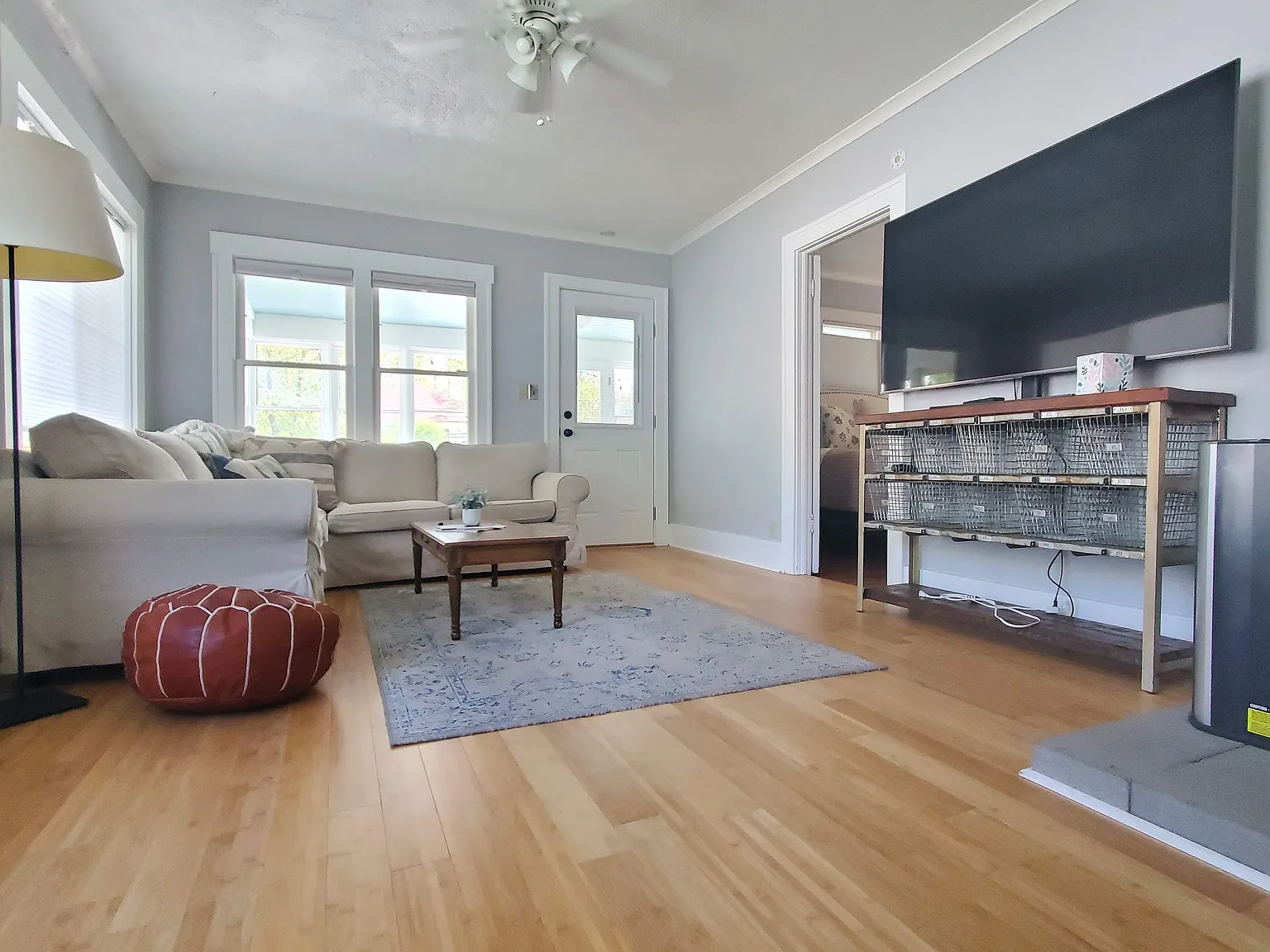 2 bed, 996 sqft, $2,000 — Photo 3