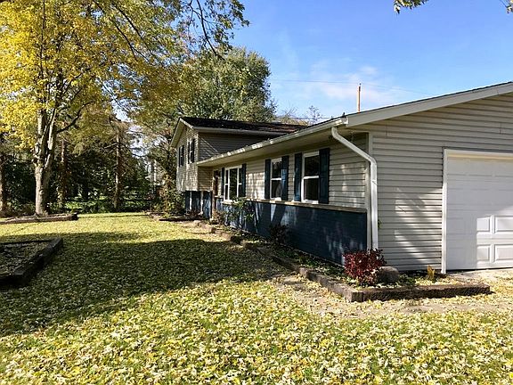 3rd image of 128 Lee Dr