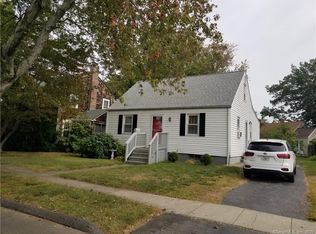 124 Rivercliff Dr, Milford, CT 06460