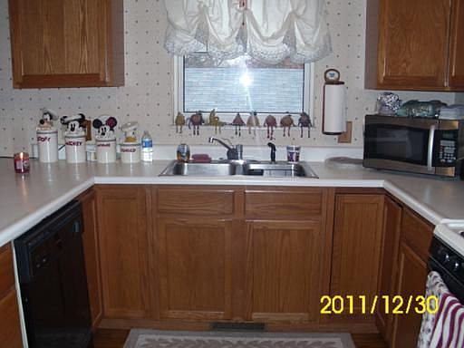 4th image of 1211 Bilger St