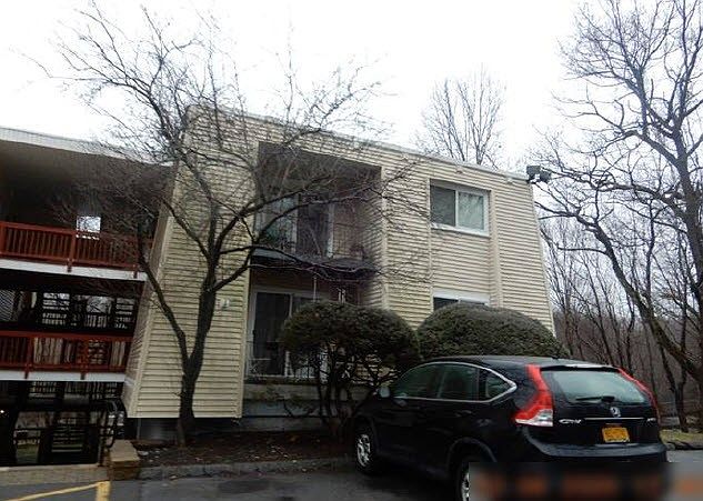 2nd image of 633 Fox Run Ln