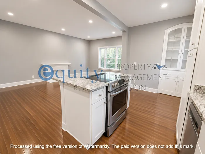 2 bed, 1.0 bath, 1300 sqft, $1,850 — Photo 4