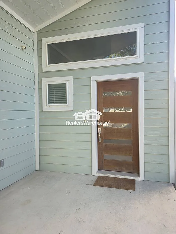 Building Photo - 2208 Capulet St