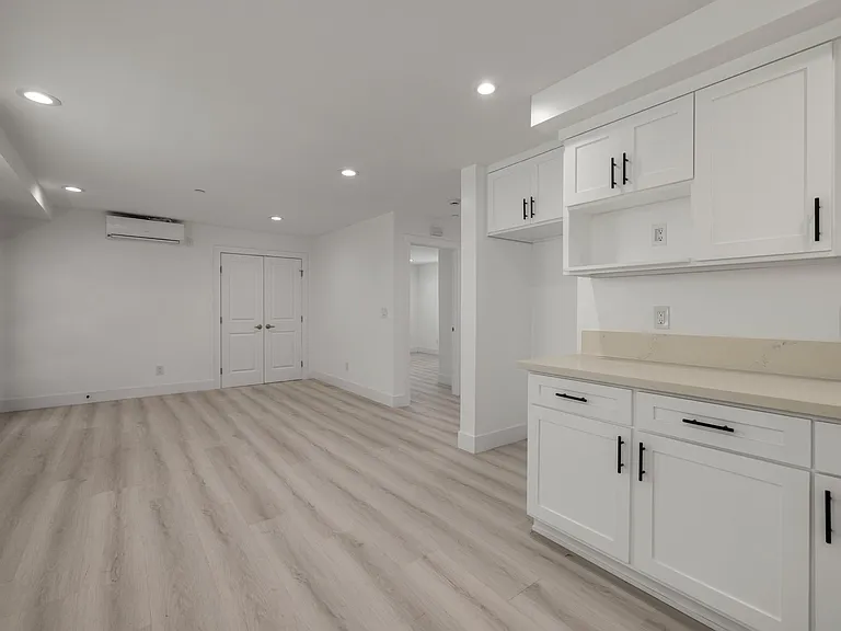 637 N Kingsley Dr #1/2 — Photo 6
