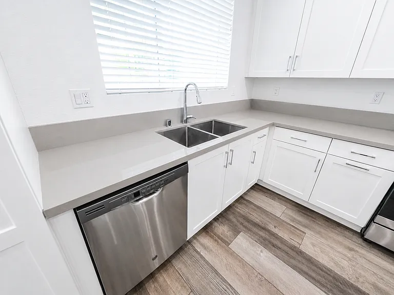 1980 Affinity Ln — Photo 12