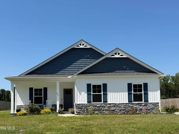 205 Creeks Edge Drive, Pikeville, NC 27863