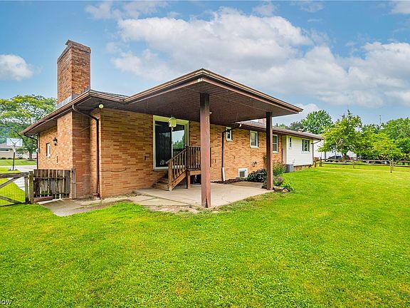 4th image of 8732 Royalhaven Dr