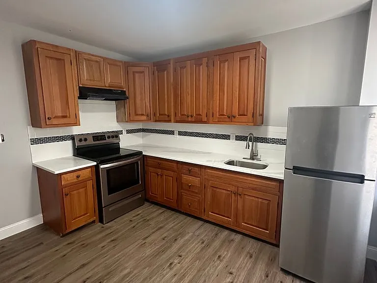 134 Macdade Blvd — Photo 17
