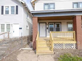 618-620 Racine Ave, 618