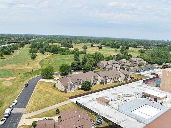 3rd image of 465 W Dominion Dr Unit 1509