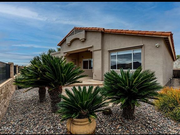 2nd image of 5789 N Placita Paisaje