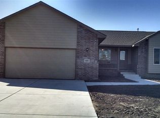 1401 S Main St, Halstead, KS 67056