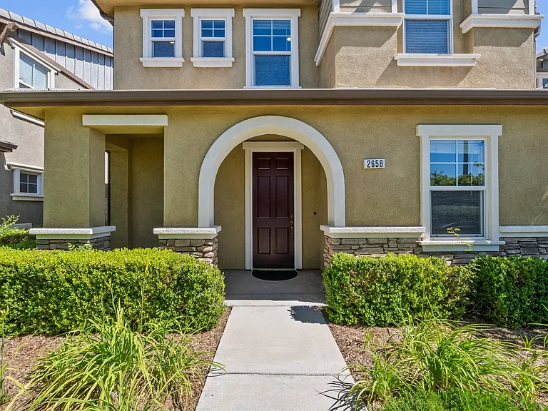 2658 Greenwood Ct — Photo 9