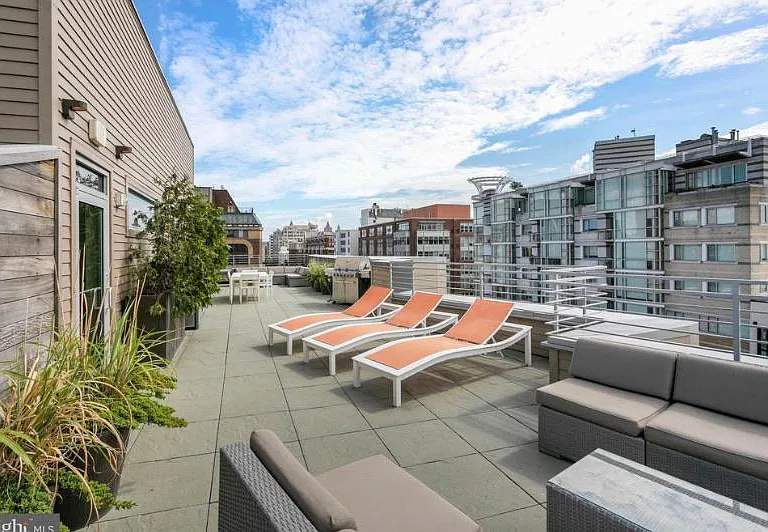 1311 13th St NW #506 — Photo 3