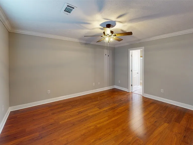 109 Sheila Blvd — Photo 24