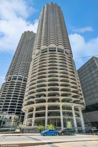 300 N State St APT 4833, Chicago, IL, 60654